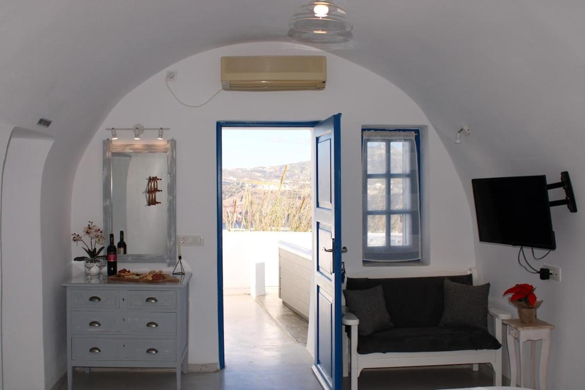 Villa Solasta #1 With Jacuzzi In Santorini Akrotiri  Ngoại thất bức ảnh